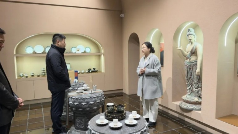 甘肅省酒泉市委常委、敦煌市委書記王彥群調(diào)研指導九色鹿鳴運營和發(fā)展